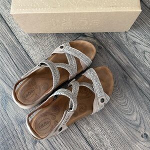 Taos  Women's Trulie Sandal